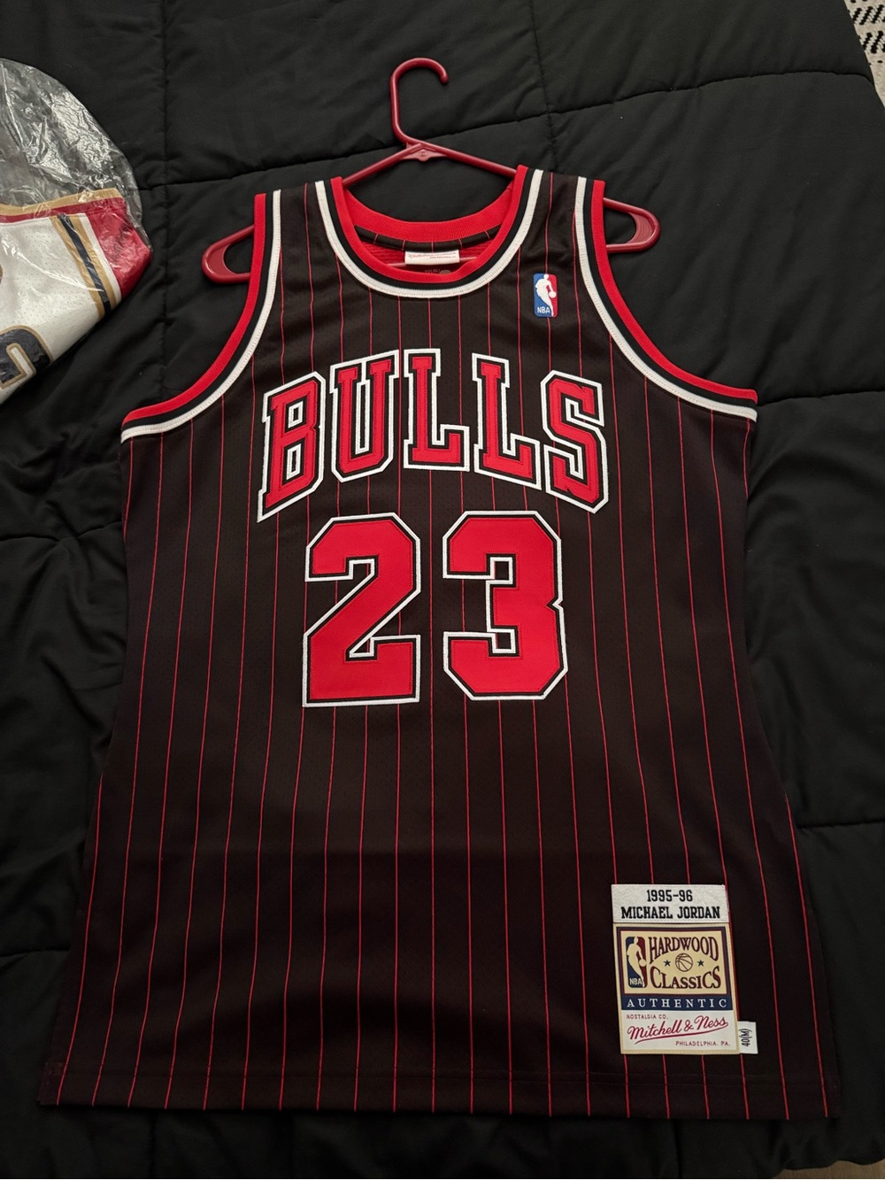 Mitchell & Ness Authentic Michael Jordan Chicago Bulls NBA Jersey size 40 (M)